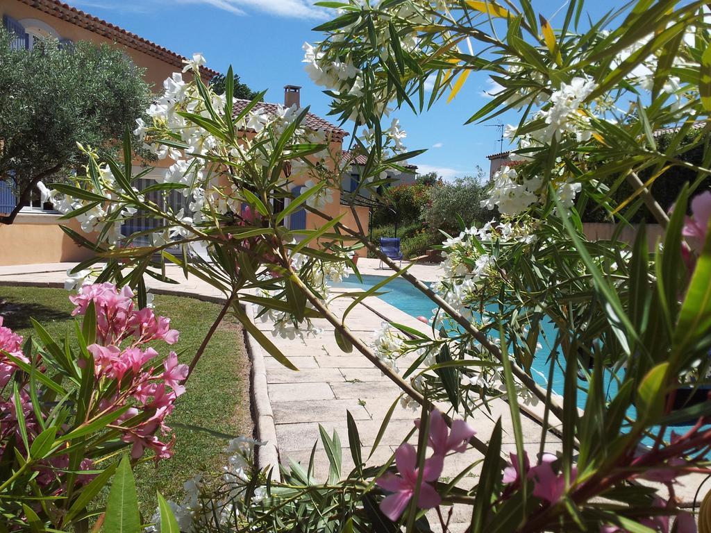 Les Portes Du Ventoux Saint Didier  Rum bild
