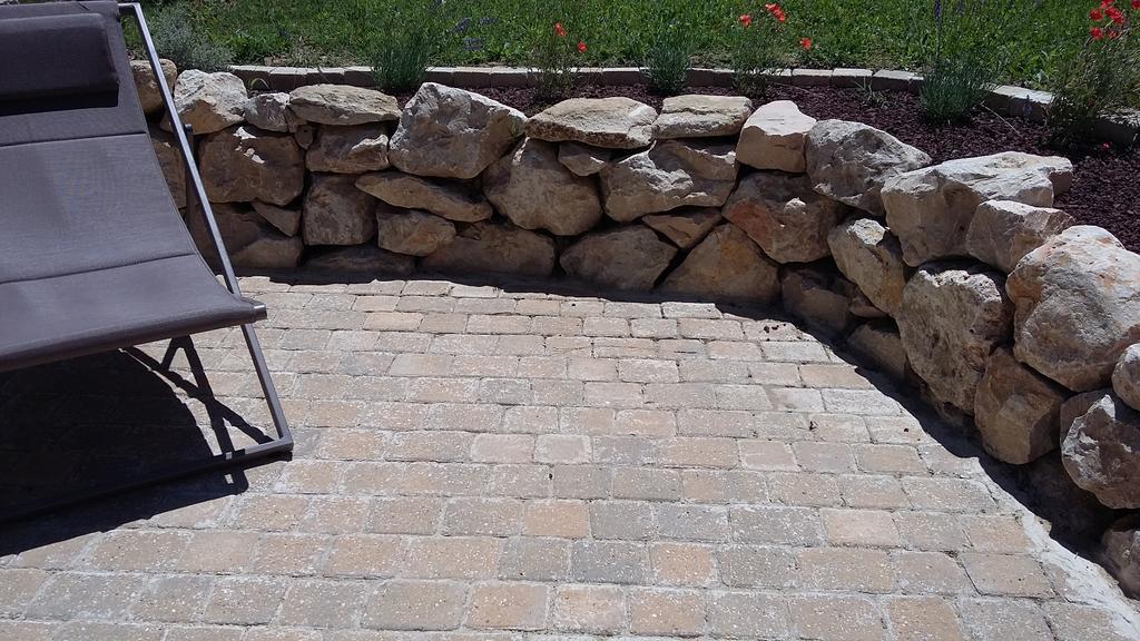 Les Portes Du Ventoux Saint Didier  Exteriör bild